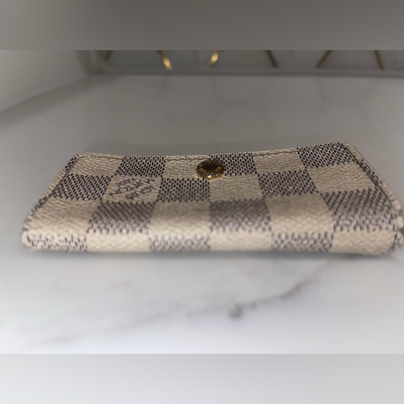 Authentic Louis Vuitton Damier Azur 4 ring key holder - Picture 10 of 16